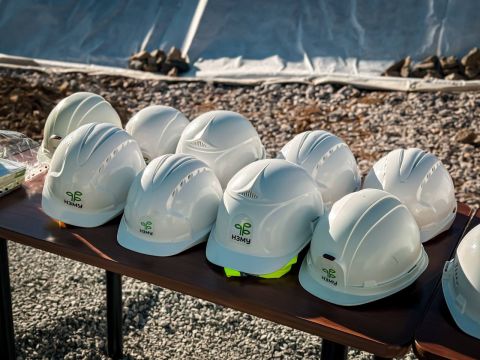 Фото-репортаж: НЗМУ и Восток-Сервис расширяют находкинский рынок аутсорсинга