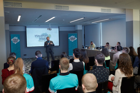 Фото-репортаж: Новые люди поддержали граффити во Владивостоке