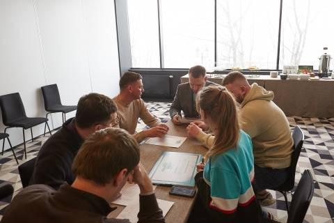 Фото-репортаж: Новые люди поддержали граффити во Владивостоке