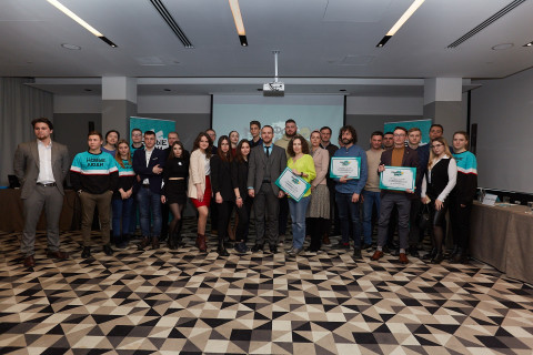 Фото-репортаж: Новые люди поддержали граффити во Владивостоке