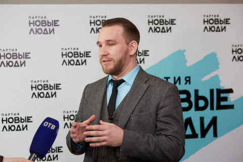 Фото-репортаж: Новые люди поддержали граффити во Владивостоке