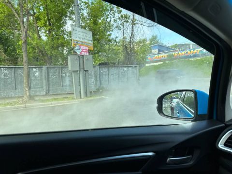 Фото-репортаж: "Хаммам заказывали?" - во Владивостоке улицу затопило кипятком