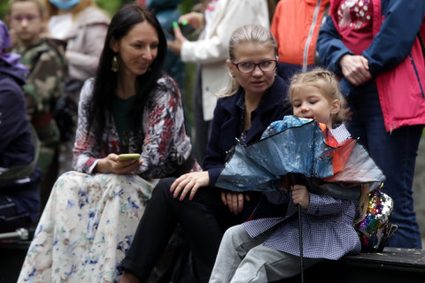 Фото-репортаж: Оркестр ТОФ сыграл песни военных лет во Владивостоке