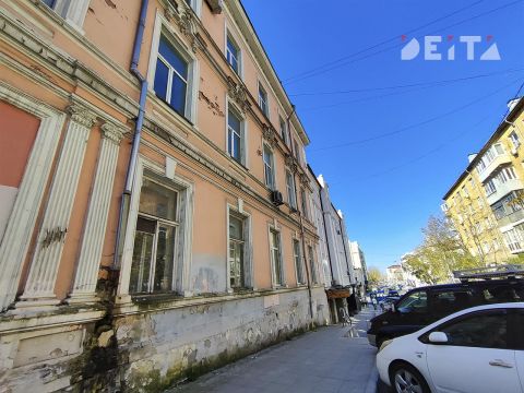 Фото-репортаж: Стены рушатся: как спасти исторический центр Владивостока