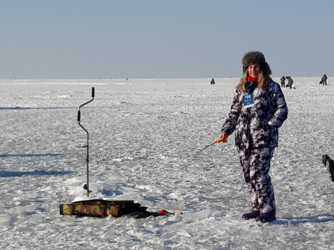 Фото-репортаж: Во Владивостоке жители вышли на «Народную рыбалку»