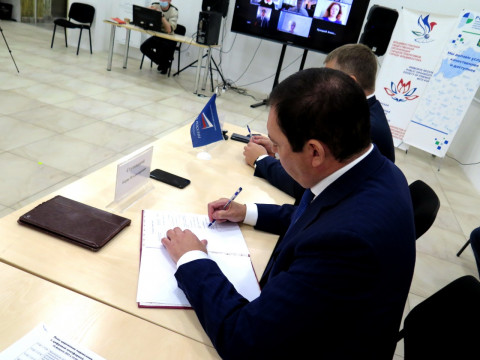 Фото-репортаж: Цифровая платформа ЗаБизнес.рф закреплена в Приморском крае многосторонним соглашением