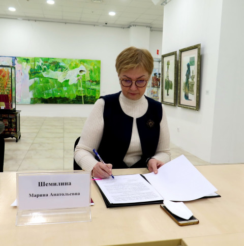 Фото-репортаж: Цифровая платформа ЗаБизнес.рф закреплена в Приморском крае многосторонним соглашением