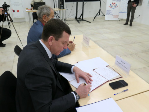 Фото-репортаж: Цифровая платформа ЗаБизнес.рф закреплена в Приморском крае многосторонним соглашением