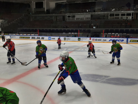 Фото-репортаж: VII Краевой турнир по хоккею среди детских дворовых команд на призы «Единой России» состоялся во Владивостоке