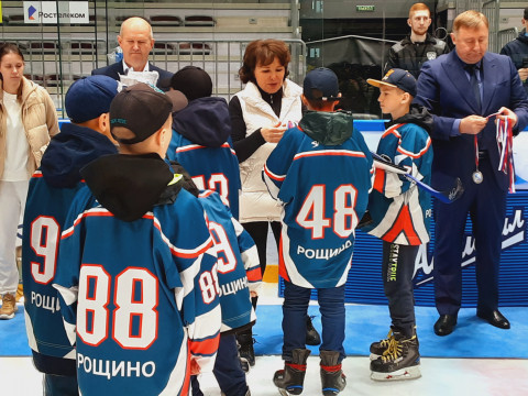 Фото-репортаж: VII Краевой турнир по хоккею среди детских дворовых команд на призы «Единой России» состоялся во Владивостоке