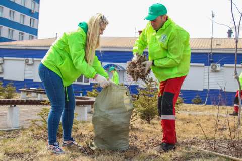 Фото-репортаж: «Восточный Порт» провёл двухдневный субботник в рамках «Экомарафона-2022»
