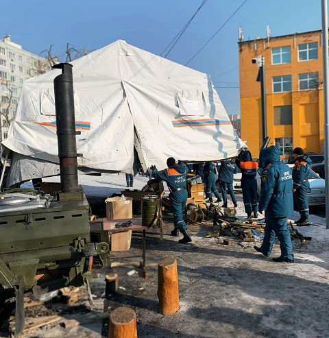 Фото-репортаж: Полевые кухни продолжают работать во Владивостоке