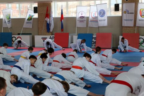 Фото-репортаж: Президент Федерации каратэ встретился с министром спорта Приморья