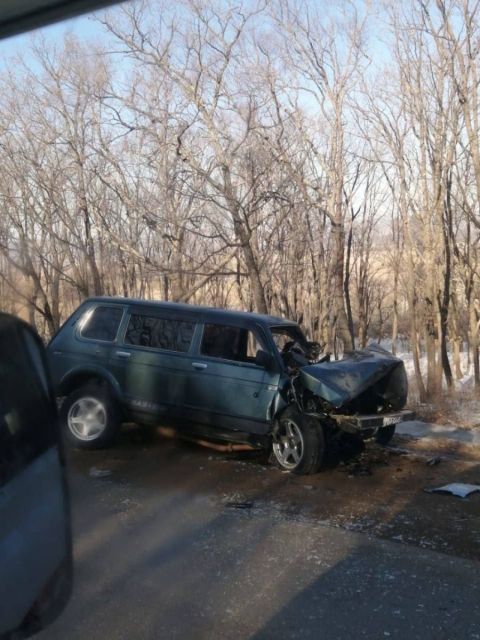 Фото-репортаж: Бетонные плиты выпали из грузовика на легковые автомобили во время движения в Приморье (ОБНОВЛЕНО)