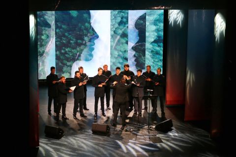 Фото-репортаж: Сергей Цой наградил приморских корабелов за добросовестный труд