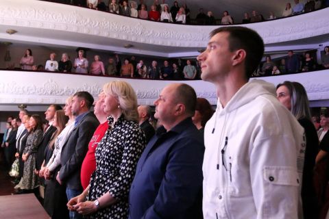 Фото-репортаж: Сергей Цой наградил приморских корабелов за добросовестный труд