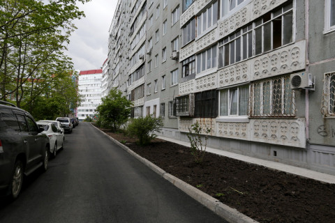Фото-репортаж: Отремонтированные дворы принимают жители Владивостока