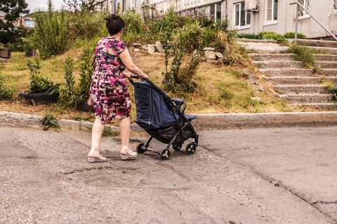 Фото-репортаж: Город шаговой недоступности: Владивосток может пойти к светлому будущему пешком