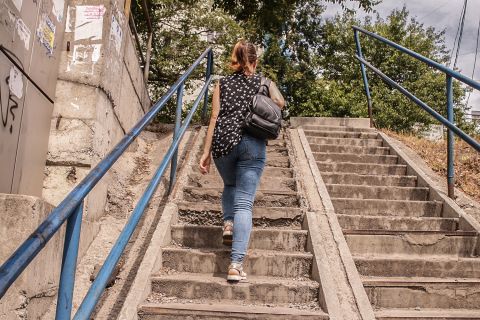 Фото-репортаж: Город шаговой недоступности: Владивосток может пойти к светлому будущему пешком