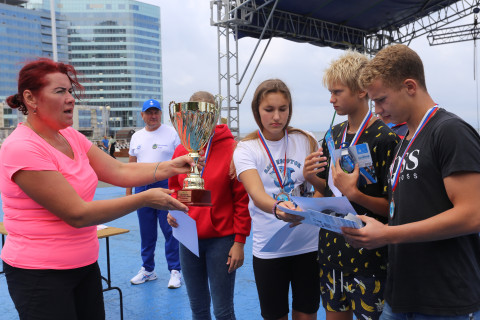 Фото-репортаж: Кубок губернатора вручили в Приморье юным пловцам на открытой воде