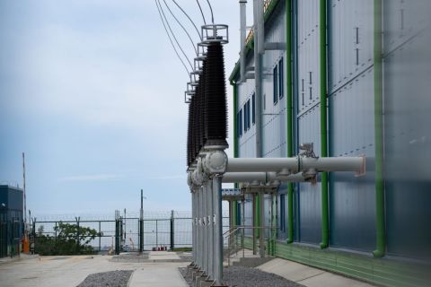 Фото-репортаж: НЗМУ подключил к энергоснабжению главную электроподстанцию