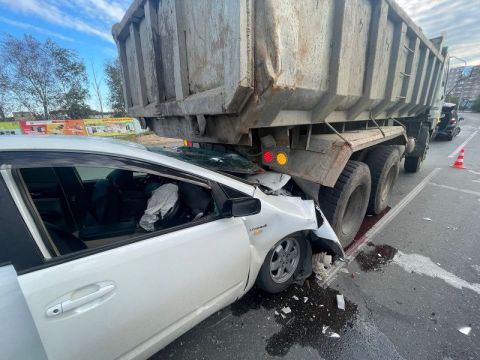 Фото-репортаж: Водитель "Приуса" погиб под самосвалом в Приморье