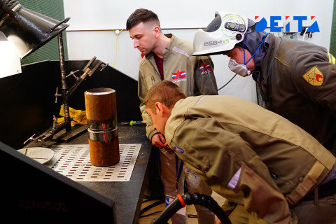 Фото-репортаж: «Варить – дело тонкое»: лучшего сварщика выбирают на «Звезде»
