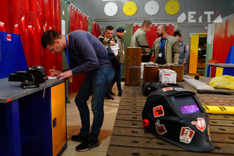 Фото-репортаж: «Варить – дело тонкое»: лучшего сварщика выбирают на «Звезде»