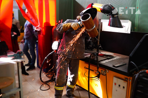 Фото-репортаж: «Варить – дело тонкое»: лучшего сварщика выбирают на «Звезде»