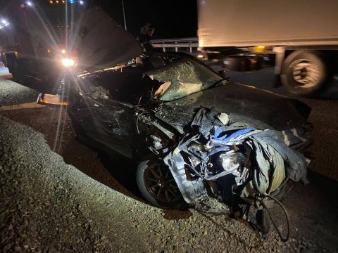 Фото-репортаж: Водитель легковушки оказался в реанимации после столкновения с фурой на трассе "Уссури"