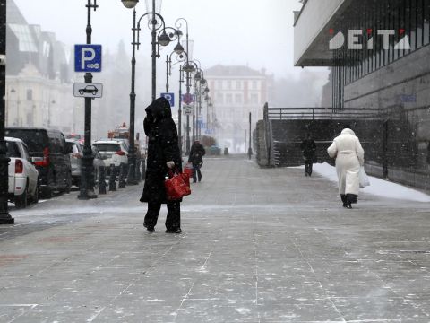 Фото-репортаж: Первый сильный снегопад сезона накрыл Владивосток - фоторепортаж
