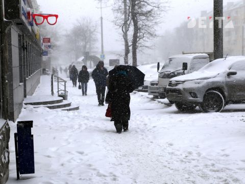 Фото-репортаж: Первый сильный снегопад сезона накрыл Владивосток - фоторепортаж
