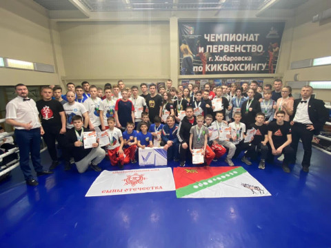 Фото-репортаж: Сборная Приморья по кикбоксингу заняла первое место на Дальнем Востоке