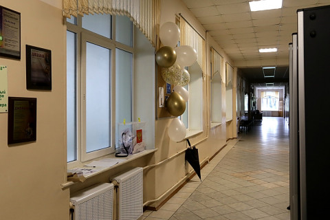 Фото-репортаж: Санобработка, измерение температуры, и маски: как работают УИКи Владивостока