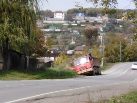 Фото-репортаж: Таксист без прав спровоцировал серьёзное ДТП в Приморье