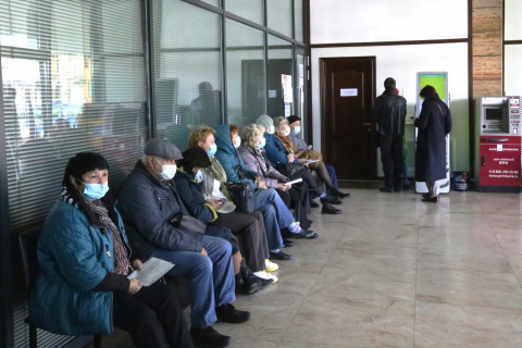 Фото-репортаж: Приморцы массово вакцинируются от COVID-19