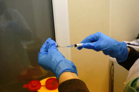 Фото-репортаж: Приморцы массово вакцинируются от COVID-19