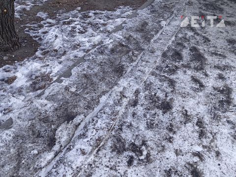 Фото-репортаж: Больше полумесяца: последствия снегопада продолжают устранять во Владивостоке