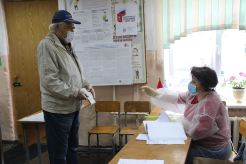 Фото-репортаж: Пенсионеры Владивостока поделились мнением по поправкам в Конституцию