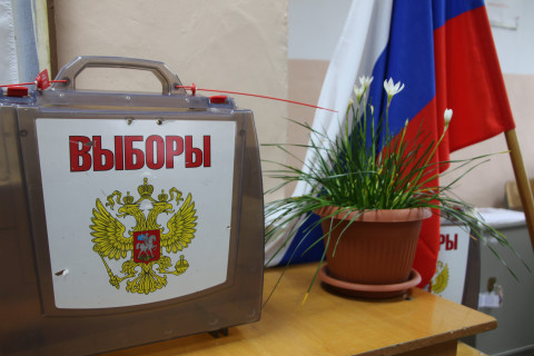 Фото-репортаж: Приморские избиратели с раннего утра участвуют в голосовании по поправкам в Конституцию