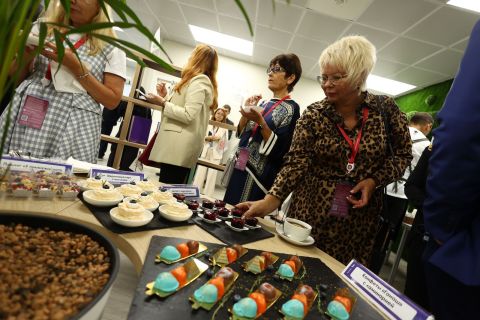 Фото-репортаж: Панакота и тарт от лишнего веса: полезные десерты разработали ученые ПИШ ДВФУ