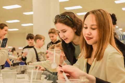 Фото-репортаж: Праздник науки и инноваций: Передовая инженерная школа ДВФУ провела фестиваль биотехнологий