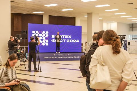 Фото-репортаж: Праздник науки и инноваций: Передовая инженерная школа ДВФУ провела фестиваль биотехнологий