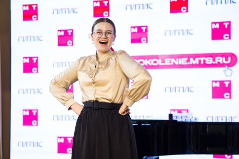 Фото-репортаж: Рекомендации ГИТИСа получили 14 дальневосточников