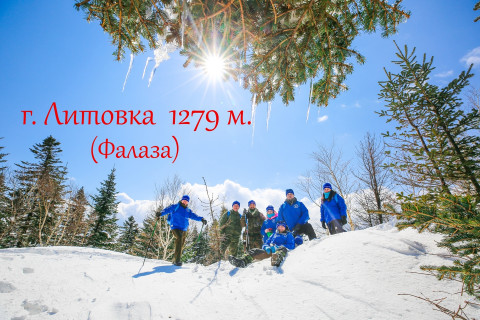 Фото-репортаж: Сотрудники АО «Восточный Порт» завершили восхождения на пути к «Приморскому барсу»