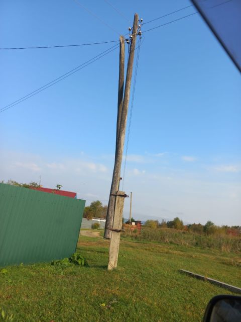 Фото-репортаж: Электросетевое хозяйство рассыпается в труху в "любимом городе Путина"