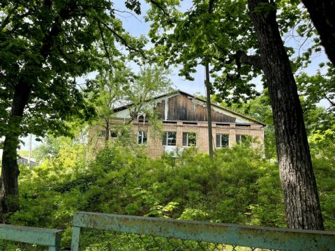Фото-репортаж: Приватизации не подлежат: что стало с детскими лагерями Владивостока