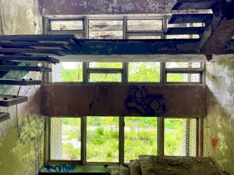 Фото-репортаж: Приватизации не подлежат: что стало с детскими лагерями Владивостока