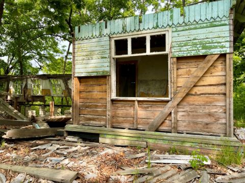 Фото-репортаж: Приватизации не подлежат: что стало с детскими лагерями Владивостока