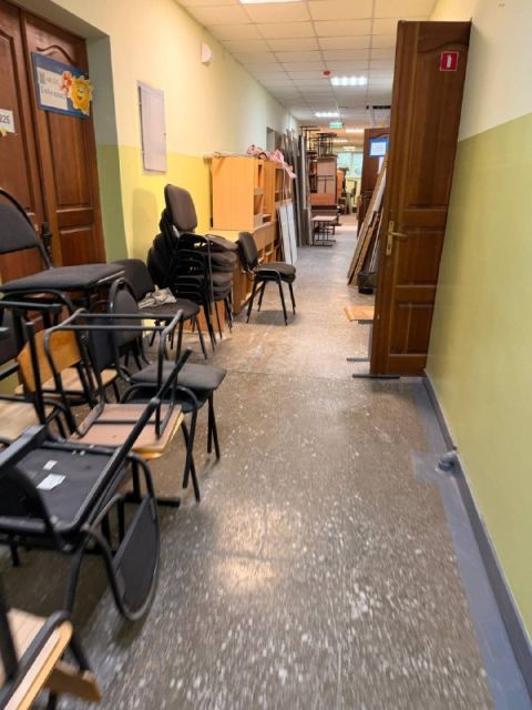 Фото-репортаж: Лицей во Владивостоке встречает новый учебный год незавершённым ремонтом